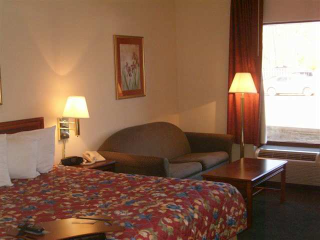 Hampton Inn Covington/Mandeville Room photo